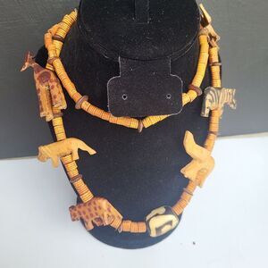 Vintage Women’s Wooden Beaded Necklace Hand Carved Animal Figures 35"